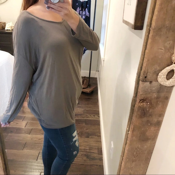 POL military green medium athleisure soft top - Picture 1 of 4